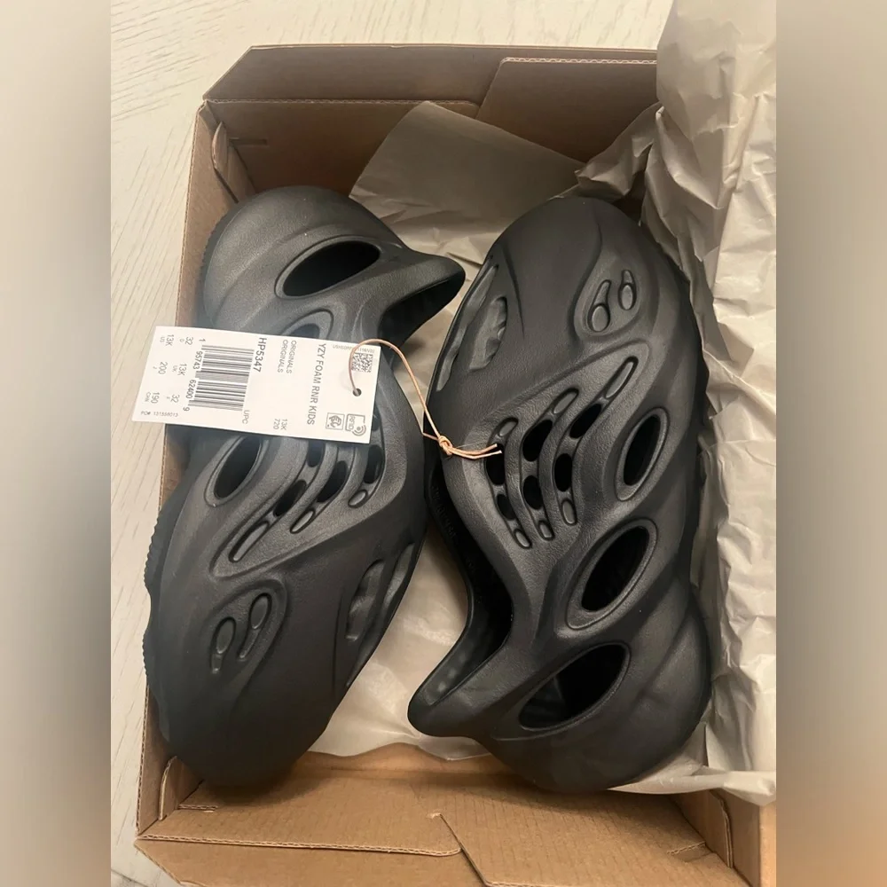 Yeezy foam runner kids 13K - Picture 1 of 6